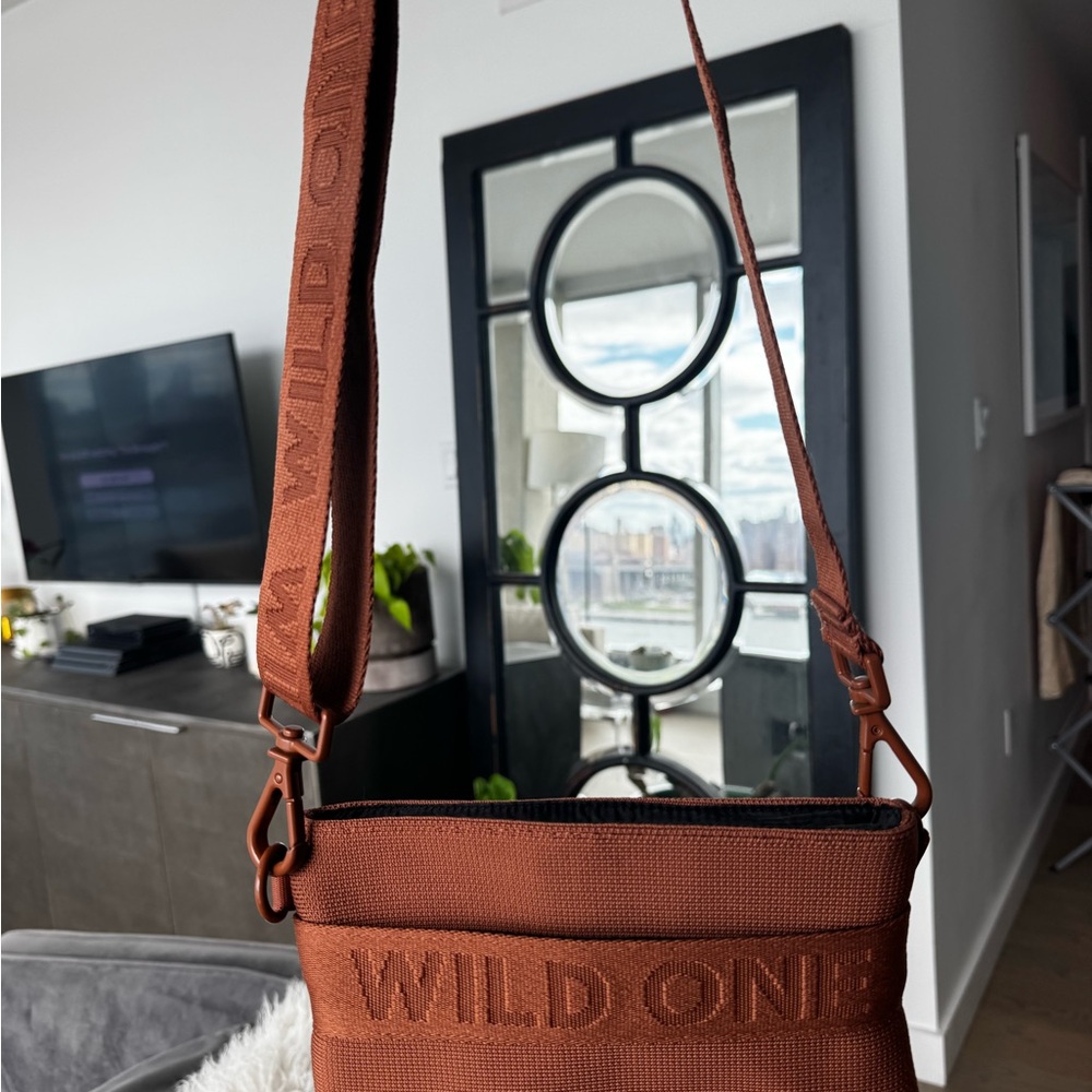 Wild One Rust Crossbody Pet Carrier Bag